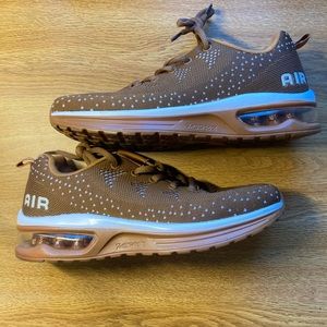 Fashionable Running Sneakers